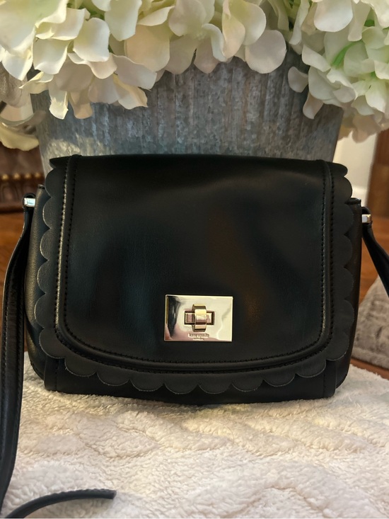 kate spade Handbags - Kate Spade New York Scallop Leather Crossbody Bag Black